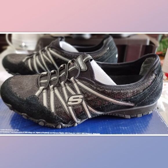 NWOT Skechers Sequin Leather Textile Comfort Sneakers Size 10 - Picture 1 of 5
